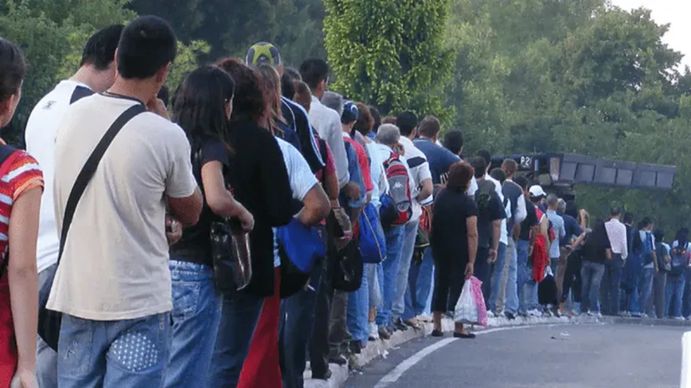 De no creer: la insólita manera por la que un joven británico gana 200 dólares al día sin hacer nada