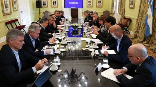 El Gobierno evita hablar de “default” y envía DNU al Senado para reestructurar deuda con el FMI y bonistas