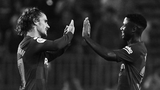 Griezmann defendió a Ansu Fati tras la crónica racista de un diario español que lo llamó mantero negro