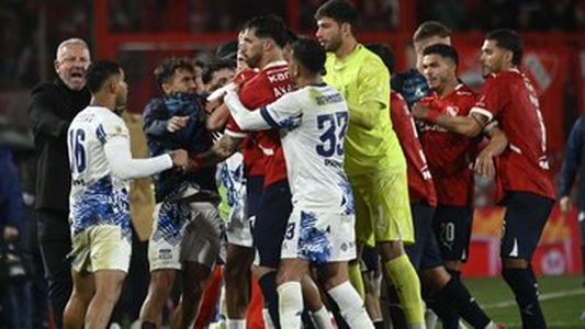 Video: empujones, expulsados y un cierre picante entre Independiente y Talleres