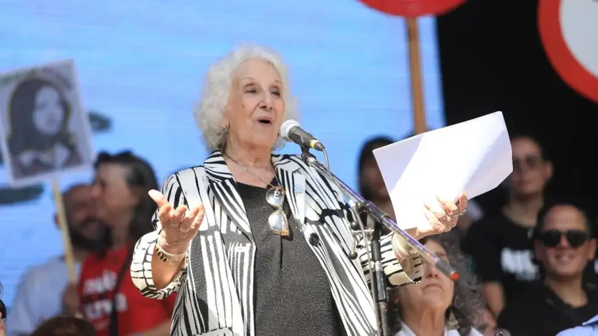 Un fiscal denunció a Estela de Carlotto por sus dichos contra Javier Milei: Incitación a despojarlo de su cargo mediante el uso de la fuerza. (Foto: NA)