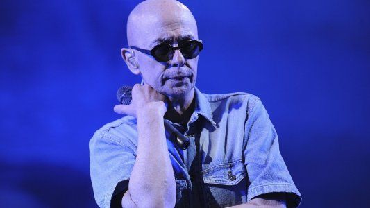 El Indio Solari le apuntó a Macri y aseguró: “Estoy como el culo, están recagando al país y no hacen nada”