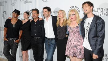 ¡8 mujeres que fueron novias del bombón de Mentes Criminales!