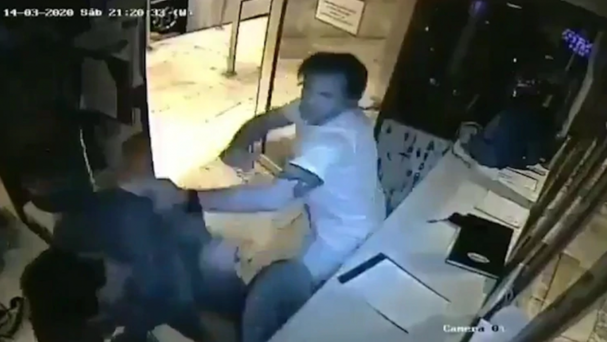 Brutal golpiza de un hombre que no cumplía con la cuarentena a un encargado de edificio que le cuestionó su comportamiento
