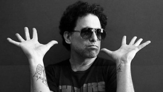 Calamaro, poético: Maradona dirigiendo a Independiente sería una primavera de sensaciones