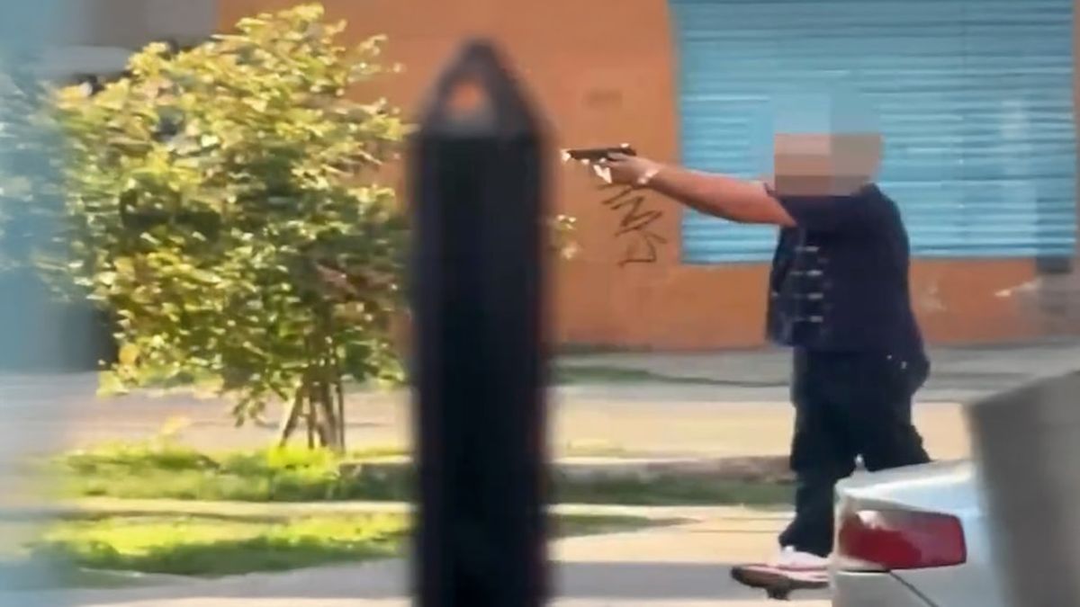 El momento del disparo al vecino.&nbsp;