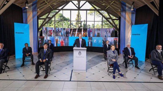Alberto Fernández, rodeado de gobernadores, empresarios y el sindicalismo: Vine a terminar con los odiadores seriales