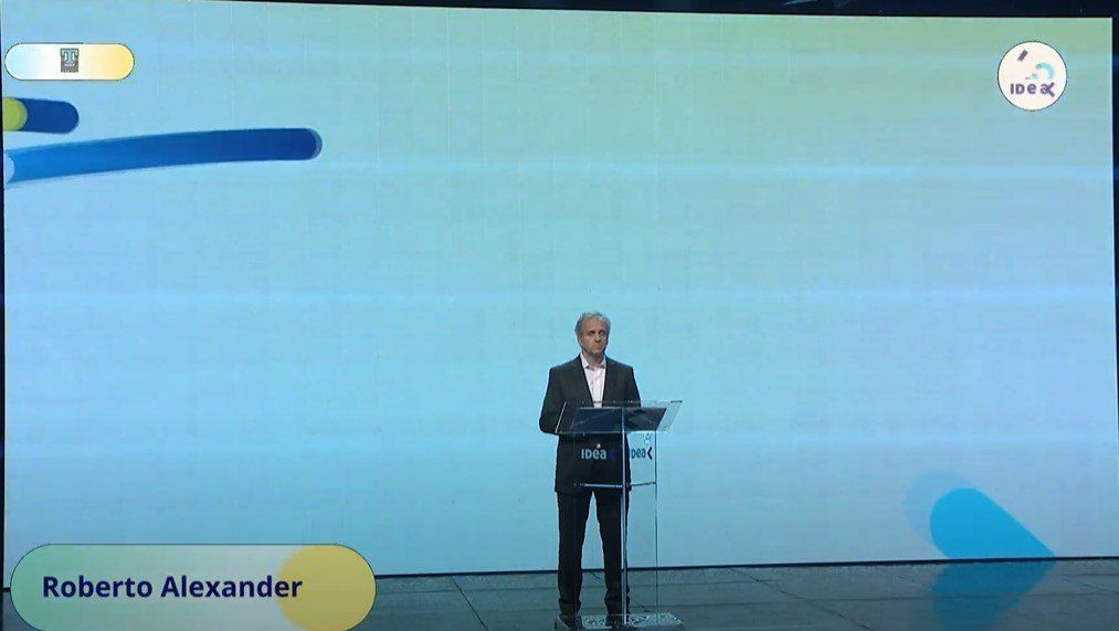 En la apertura del Coloquio de IDEA, los empresarios pidieron “construir con reglas claras sobre lo que ya está hecho”