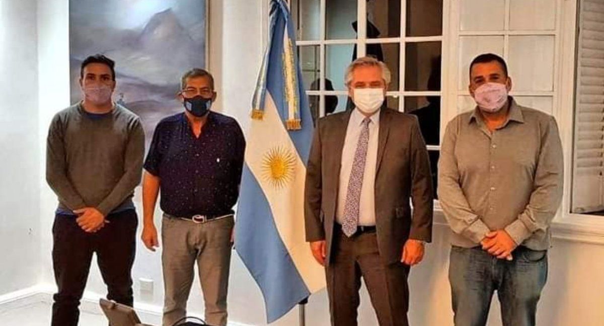 Alberto Fernández reunido con movimientos sociales. (Foto: Movimiento Evita)