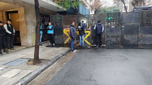 La Justicia le ordenó a Larreta que cese en forma inmediata el operativo policial en la casa de Cristina Kirchner