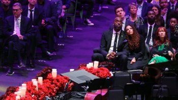 Manu Ginóbili dijo presente en el multitudinario funeral de Kobe Bryant en Los Ángeles