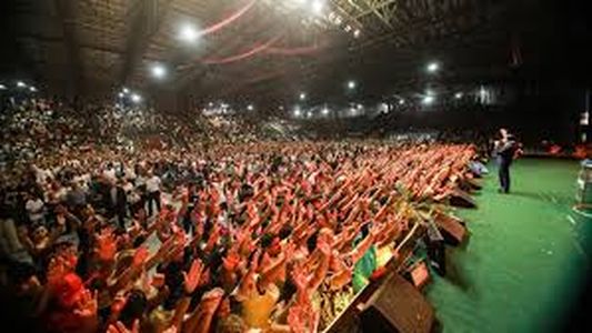 La sorpresiva decisión que tomó Milei respecto a las iglesias y otras entidades religiosas