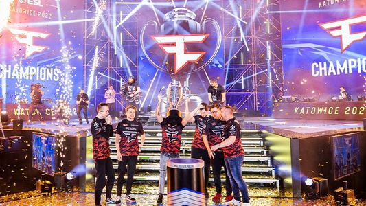 FaZe Clan, campeón del Katowice, en una emocionante final