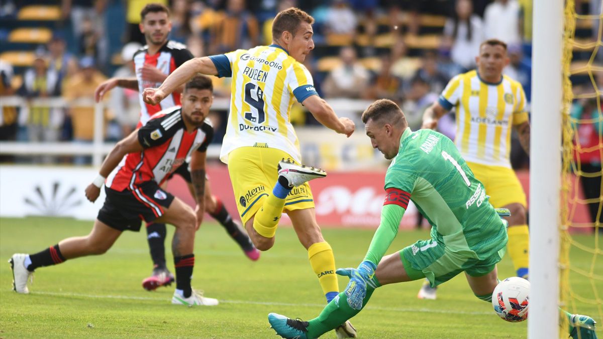 El taco sí: el golazo de Marco Ruben ante River.