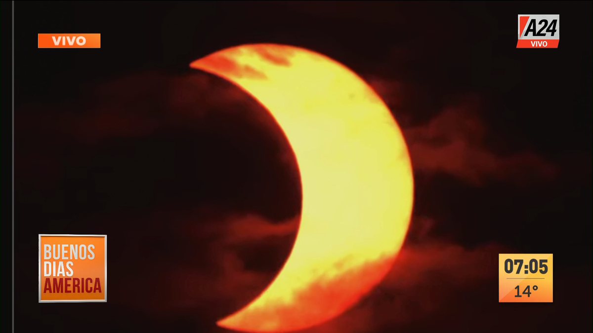 Así comenzaba el eclipse solar anular de 2021. (Captura de Tv)