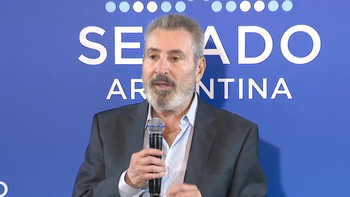 Daniel Vila fue reconocido por el Senado como empresario destacado del año: Tenemos que empezar a mirar al que nos necesita