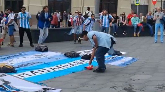 La última avivada argentina: los hinchas arman pogos “a la gorra” en Rusia