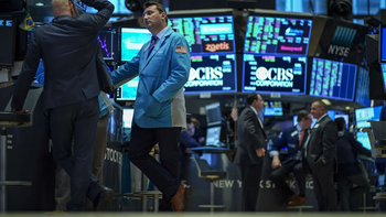 Mercados: cayeron las acciones y los bonos mientras subió el riesgo país