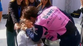 Video: Franco Colapinto y su abuela protagonizaron el momento más emotivo del Road Show en Buenos Aires