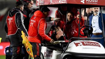 La grave lesión de Leonel Vangioni en Newells - River: conmovedor gesto y lágrimas