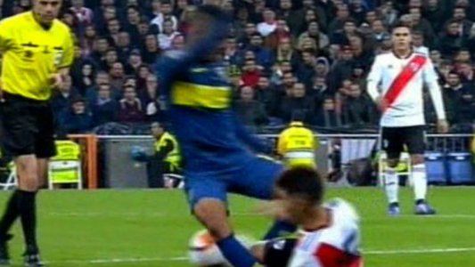 La expulsión de Barrios apenas comenzado el alargue