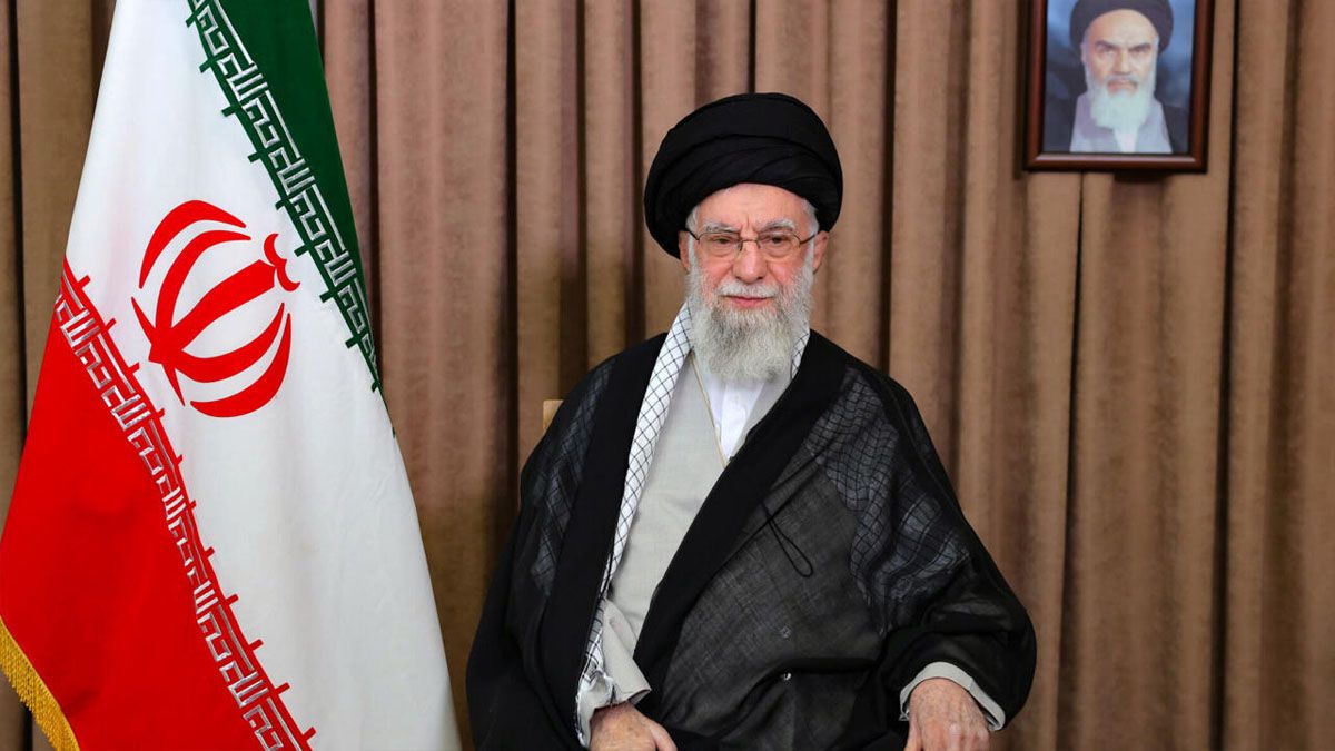 Eliminar a Ali Khamenei, el líder iraní, uno de los objetivos de Israel. (Foto: Gentileza France24)