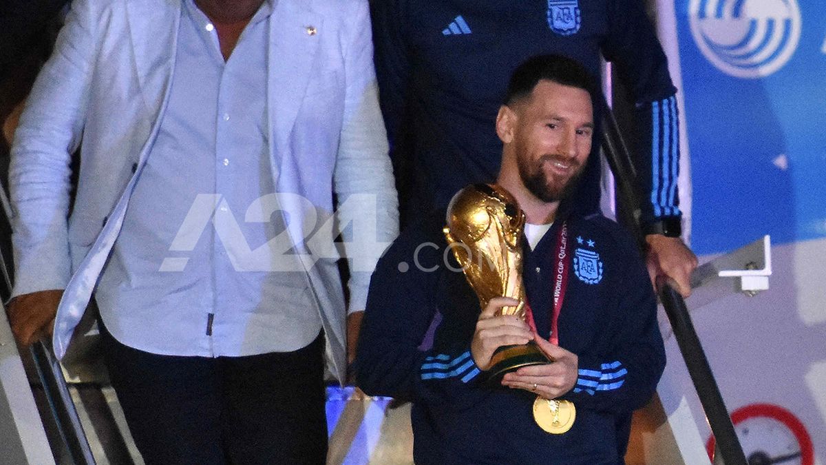 Las mejores fotos de la llegada de Lionel Messi y la Selección Argentina al país 