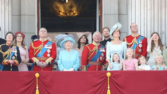 Se celebra el jubileo de platino de la Reina Isabel, pero algunos familiares se quedan afuera: los motivos detrás las ausencias