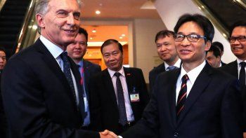 Macri llega a Abu Dhabi para una visita exprés, en su última escala de la gira asiática