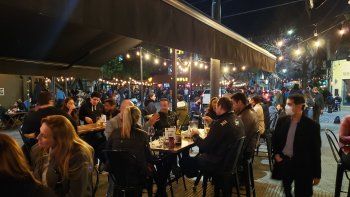 El Gobierno le pide a Ciudad que haga cumplir los protocolos luego del desborde en bares