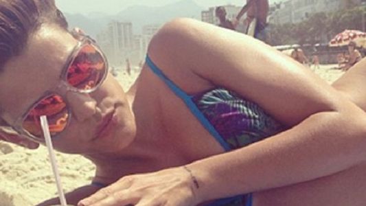 Calu Rivero se luce como DJ en las playas de Brasil