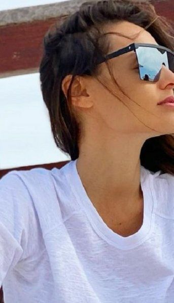 Pampita dio positivo de coronavirus
