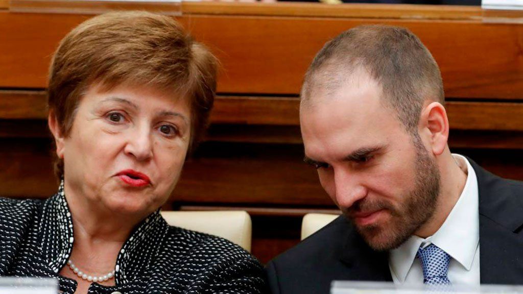 Llega la misión del FMI para negociar un nuevo acuerdo con la Argentina