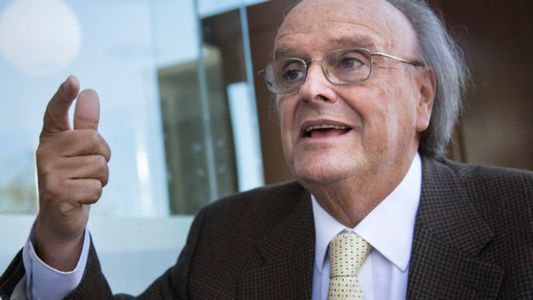 De Mendiguren criticó a la UIA por su postura de castigar a quienes no se vacunen