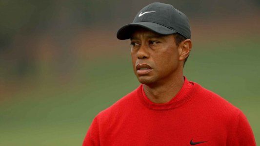 Según los investigadores del caso, Tiger Woods aceleró el auto antes del accidente y no hizo nada para impedirlo