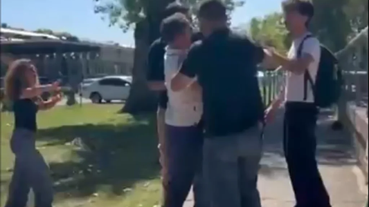 Video: denunciaron que un docente agredió a estudiantes libertarios en una reconocida universidad