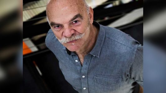 El periodista Martín Caparrós reveló que padece Esclerosis Lateral Amiotrófica