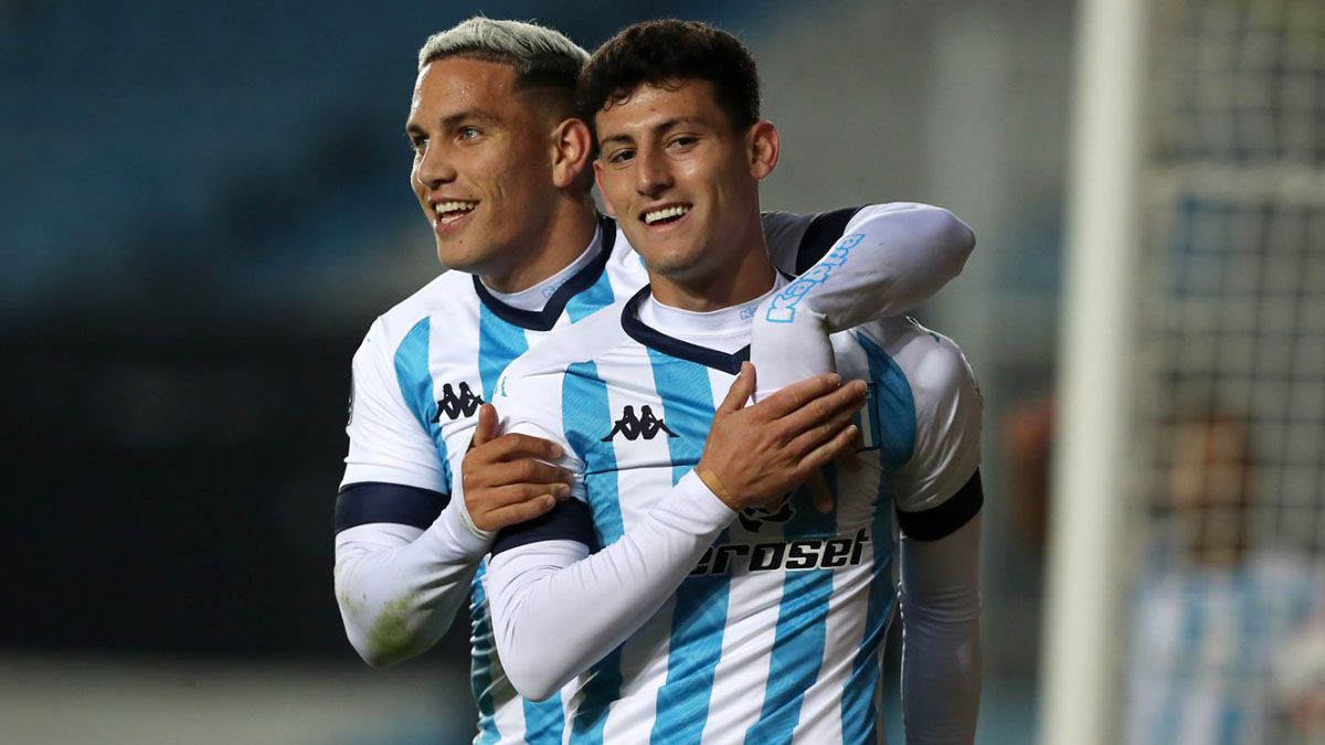 Tomás Chancalay marcó los tres goles de Racing en la goleada ante Rentistas.