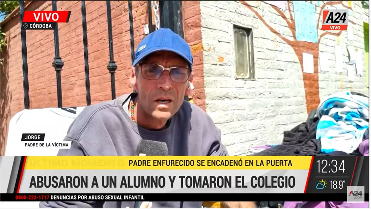 Abusaron y torturaron a su hijo autista en el baño de la escuela y se encadenó para pedir Justicia (Foto: captura de TV A24).