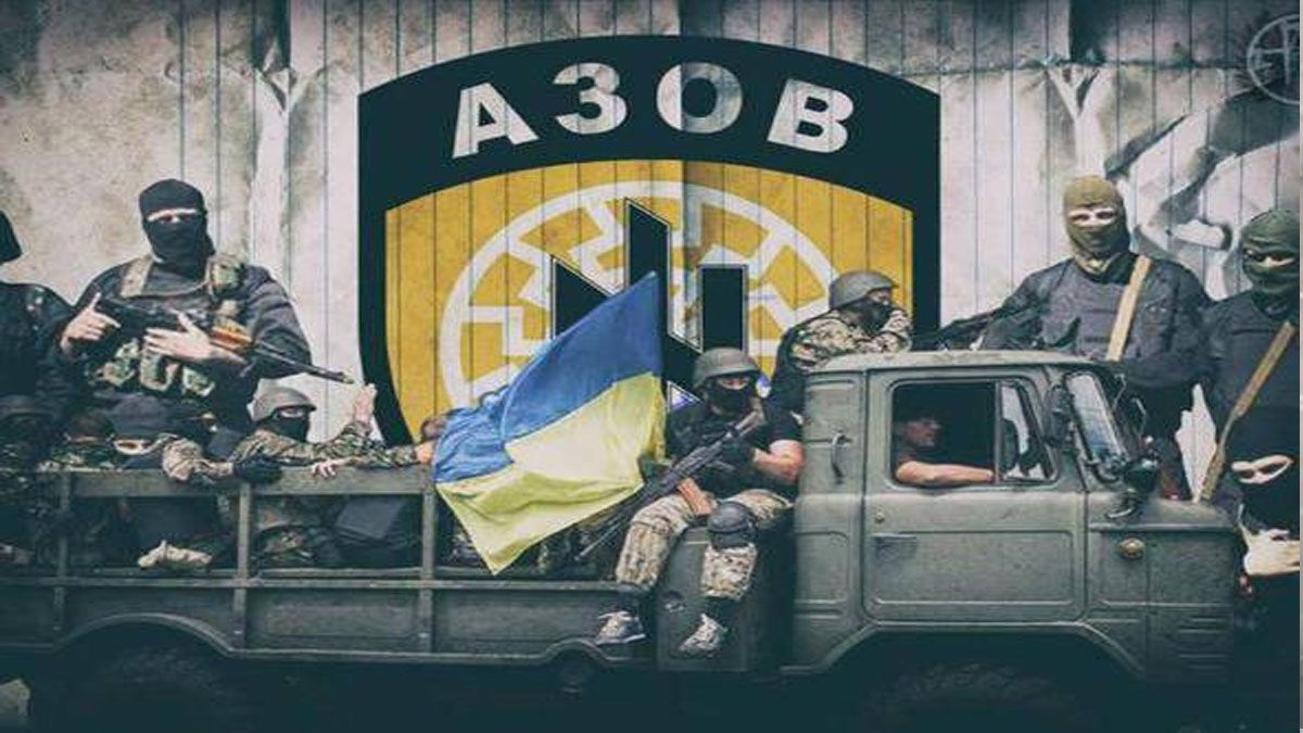Un patrulla del grupo Azov, en las calles de Mariupol. Destacados y controvertidos en la guerra entre Rusia y Ucrania(Foto: Archivo)