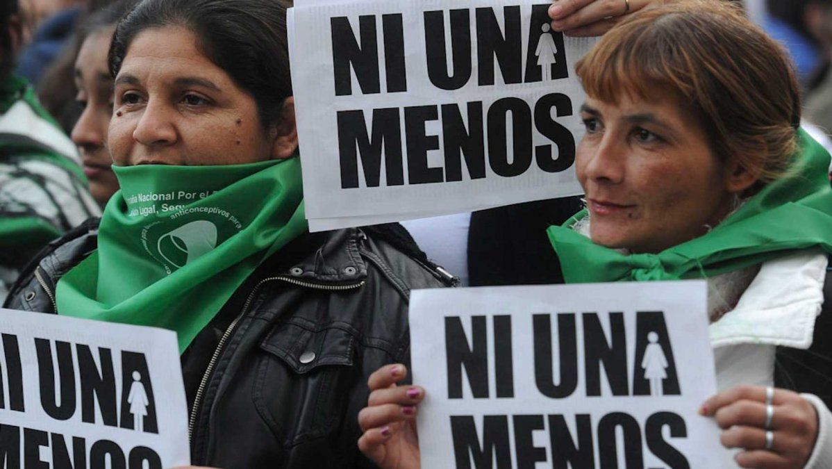 La marcha Ni Una Menos pide por la legalización del aborto y rechaza el acuerdo con el FMI