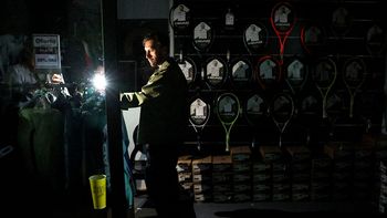 Apagón en España: ¿Posible ciberataque, exceso de demanda eléctrica o un raro fenómeno atmosférico?