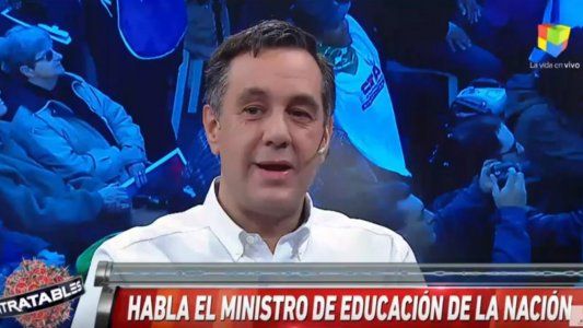 Después de la marcha docente, Finocchiaro dijo que hubiera sido bueno que la hicieran un domingo, con los chicos en las aulas