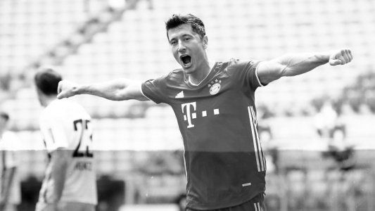 Lewandowski marcó un doblete en el triunfo del campeón Bayern Munich y ya es hombre récord en la Bundesliga