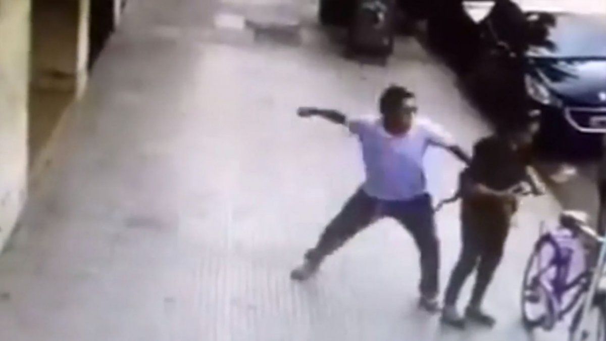 Detuvieron a una persona por la brutal agresión a una mujer en Palermo