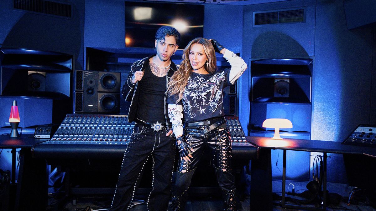 Luck Ra y Thalía sorprendieron con una versión cuartetera de A quién le importa