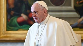 El Papa Francisco tiene el corazón roto por la masacre en Texas y condenó el comercio incontrolado de armas.