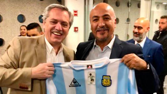 Alberto Fernández llegó a México para reunirse con López Obrador y el magnate Carlos Slim