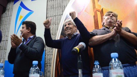 Moyano rearmó su partido y lo presentó en La Matanza con Verónica Magario