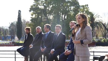 Malena Galmarini le pone picante a la campaña y se convierte en la primera escudera de Unión por la Patria